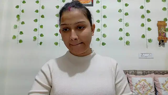 Aleena Rai online show from November 2025 09:51:02 PM