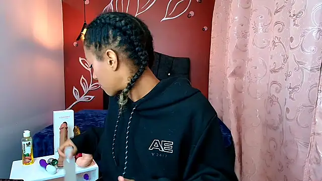 Zia Green online show from January 2025 12:06:01 PM