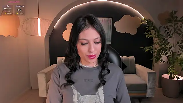 Snapshot of IrinaPortman chatting on January 2025 02:19:01 AM IrinaPortman online show from January 2025 02:19:01 AM