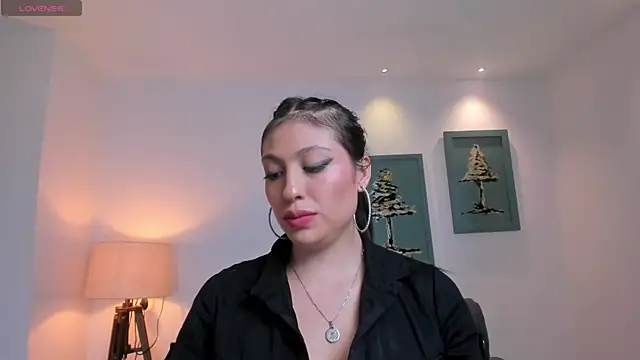 Snapshot of IrinaPortman chatting on February 2025 07:16:01 PM IrinaPortman online show from February 2025 07:16:01 PM