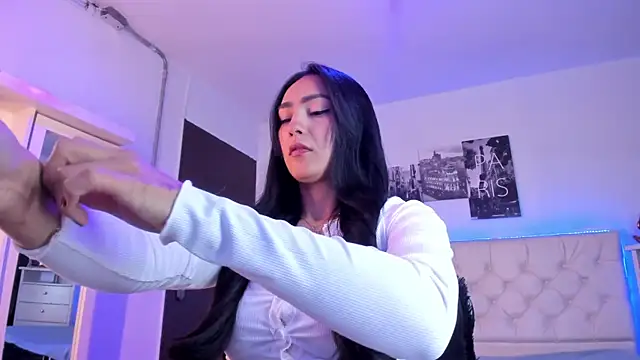 Amy Kiitty  online show from September 2025 08:32:02 PM