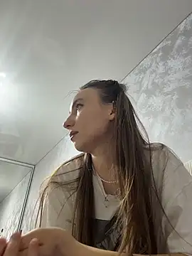 viviandaimond1 online show from November 2025 09:41:02 PM