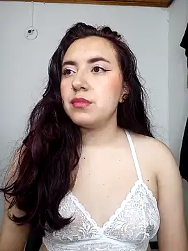 Emi chik online show from January 2025 11:00:02 AM