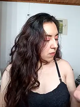 Emi chik online show from October 2025 10:38:01 AM