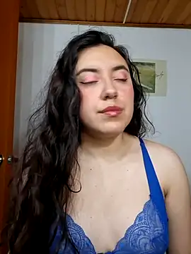 Emi chik online show from March 2026 11:37:01 AM