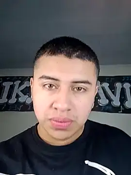 Snapshot of SexyBoy-Bigclit chatting on January 2025 01:31:01 PM SexyBoy-Bigclit online show from January 2025 01:31:01 PM