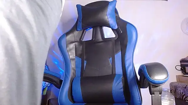 Snapshot of SexyBoy-Bigclit chatting on November 2025 01:39:01 PM SexyBoy-Bigclit online show from November 2025 01:39:01 PM