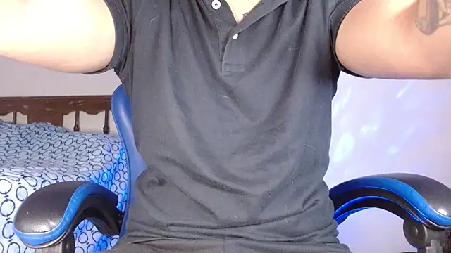 Snapshot of SexyBoy-Bigclit chatting on November 2025 02:42:01 PM SexyBoy-Bigclit online show from November 2025 02:42:01 PM