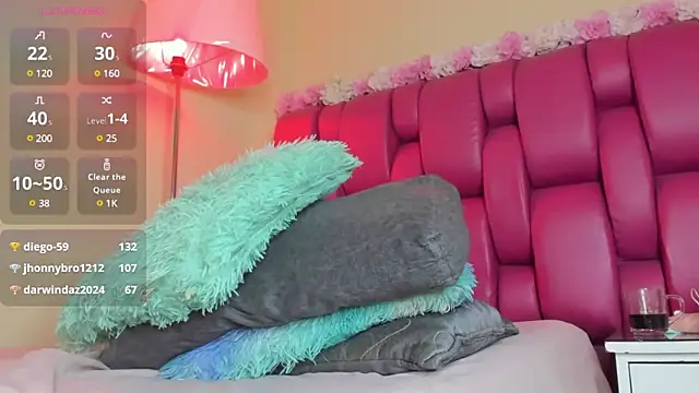 Snapshot of Sweet_hot_mia chatting on February 2025 01:57:01 AM Sweet hot mia online show from February 2025 01:57:01 AM