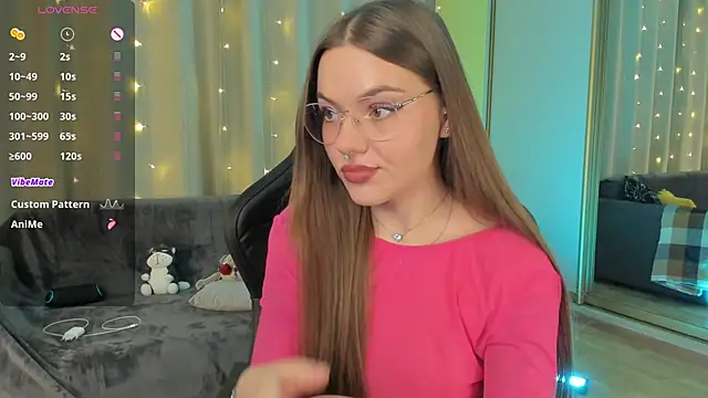 Marta May  online show from December 2024 04:51:02 PM