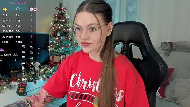 Marta May  online show from December 2024 05:00:01 PM