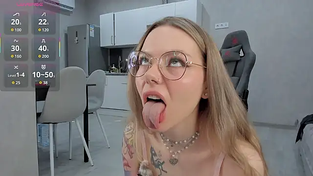 Snapshot of Marta_May_ chatting on March 2026 11:05:02 AM Marta May online show from March 2026 11:05:02 AM