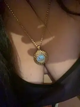 Cameelia online show from September 2025 02:22:02 AM