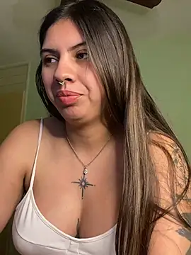 Argentiiniita online show from April 2026 06:01:01 PM