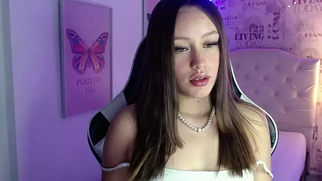 Ivyy Crystal online show from February 2025 11:45:01 PM