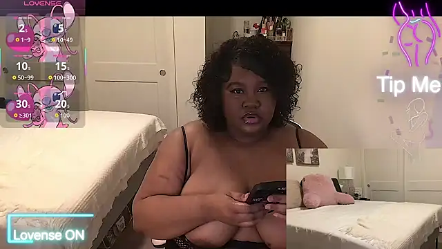 explosivekitty69 online show from September 2025 03:28:01 AM