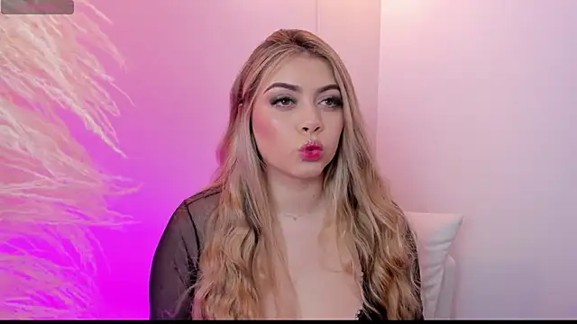 Snapshot of thaliafox_ chatting on February 2025 09:36:02 PM thaliafox online show from February 2025 09:36:02 PM