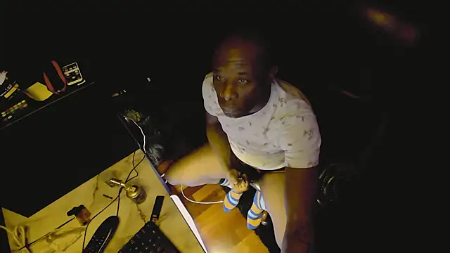 Snapshot of Pressure69mee chatting on February 2025 03:16:02 AM Pressure69mee online show from February 2025 03:16:02 AM