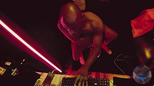 Snapshot of Pressure69mee chatting on February 2025 10:04:01 AM Pressure69mee online show from February 2025 10:04:01 AM