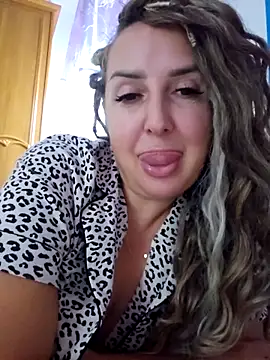 Snapshot of MariaRichi_ chatting on September 2025 07:30:01 AM MariaRichi online show from September 2025 07:30:01 AM