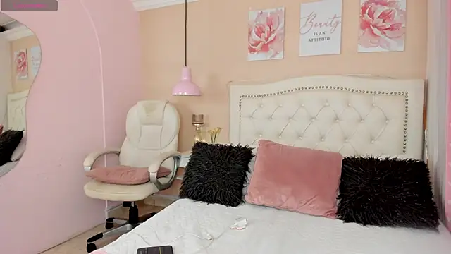 Ashley Evans18 online show from March 2025 12:55:02 PM