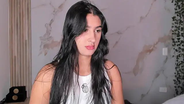 Ashley Evans18 online show from September 2025 12:29:01 PM