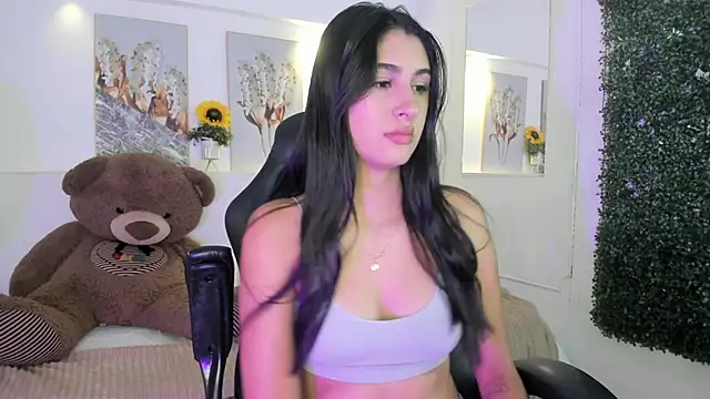 Ashley Evans18 online show from October 2025 12:56:02 PM