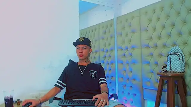 HannibalLester online show from January 2025 01:28:01 PM