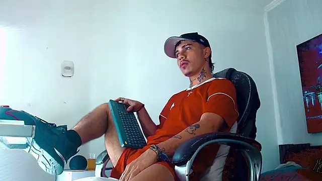 HannibalLester online show from March 2025 02:04:02 AM