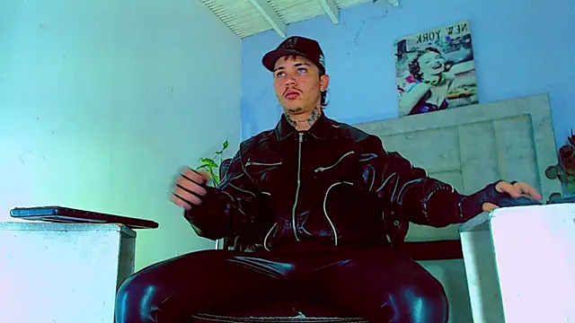 HannibalLester online show from October 2025 04:44:02 AM