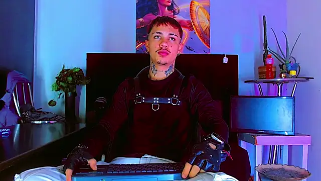 HannibalLester online show from February 2026 04:39:01 AM