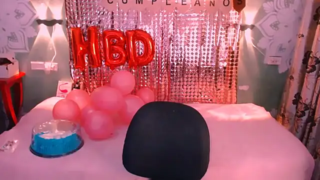 Emili Roux online show from February 2025 06:13:02 PM