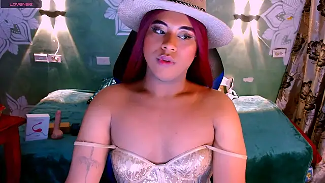 Emili Roux online show from March 2025 07:32:02 PM