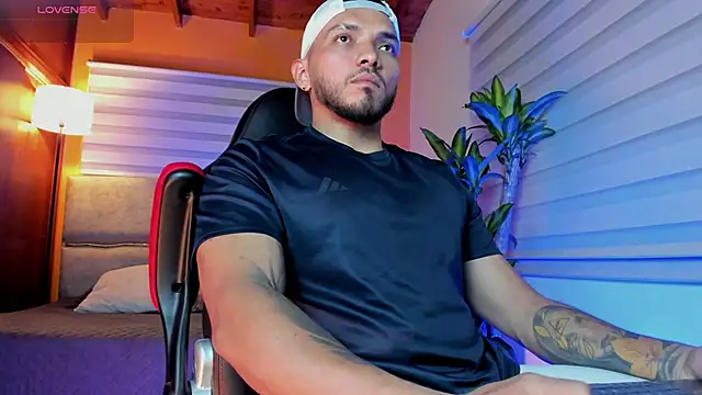 maximusclark1 online show from March 2026 12:16:01 AM