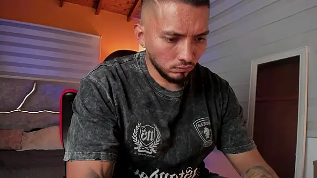 maximusclark1 online show from March 2026 01:43:01 AM