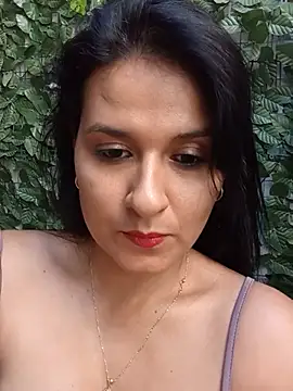 Snapshot of elena_jonees chatting on July 2026 08:46:01 PM elena jonees online show from July 2026 08:46:01 PM