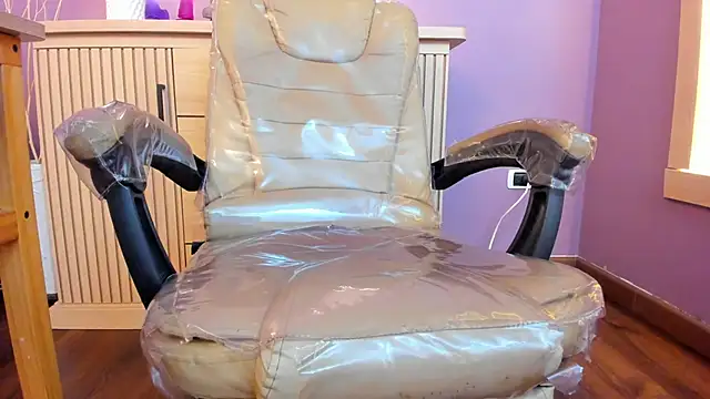 Snapshot of nathalie_rossel chatting on February 2026 06:17:02 PM nathalie rossel online show from February 2026 06:17:02 PM