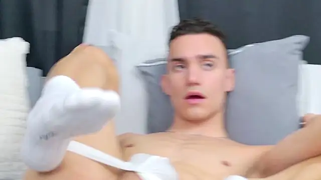 Snapshot of Alan_Real chatting on February 2025 08:42:02 PM Alan Real online show from February 2025 08:42:02 PM