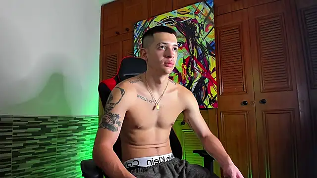 Dimitri higth420 online show from February 2025 09:47:01 PM