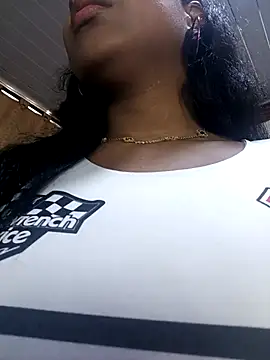 Snapshot of AnnieScott_ chatting on November 2025 07:34:01 PM AnnieScott online show from November 2025 07:34:01 PM