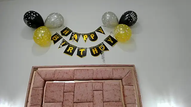 zoee lovv online show from December 2024 10:06:02 AM