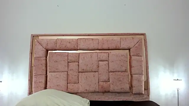 zoee lovv online show from January 2025 03:11:01 AM