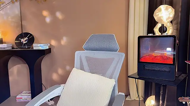 xiaodaibabyy online show from December 2024 01:24:02 PM