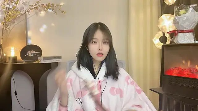 xiaodaibabyy online show from December 2024 03:58:01 PM