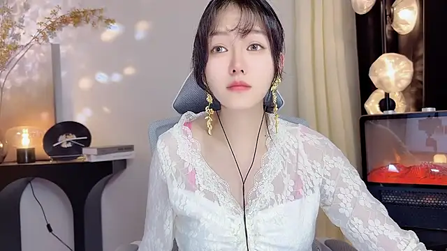 xiaodaibabyy online show from January 2025 12:07:02 PM