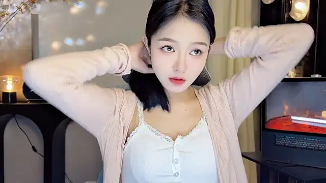 xiaodaibabyy online show from February 2025 01:22:01 PM