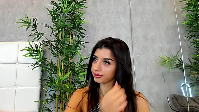 Snapshot of KatelynSparks chatting on March 2025 06:30:01 AM KatelynSparks online show from March 2025 06:30:01 AM