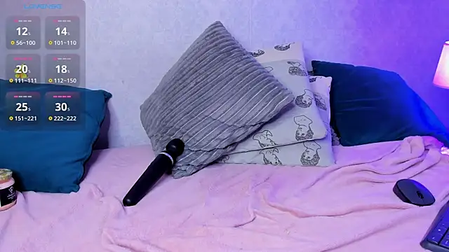 Caroline dh online show from February 2025 05:45:01 PM