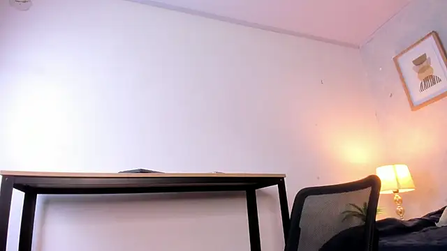 Caroline dh online show from April 2026 11:36:01 AM