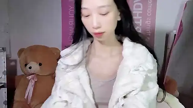 Lili-2 online show from December 2024 02:54:02 PM